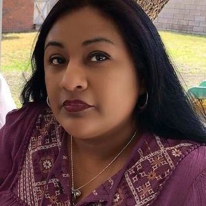 Meet your Posher, Cynthia